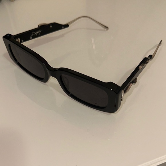 DEZI Accessories - Drippy Sunglasses